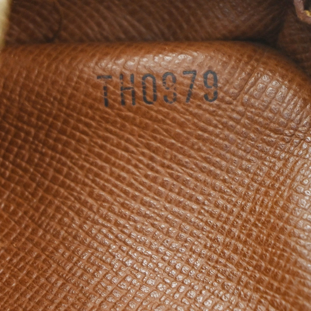 LOUIS VUITTON Amazon Crossbody Shoulder Bag Monogram Leather BN M45236 31CA924