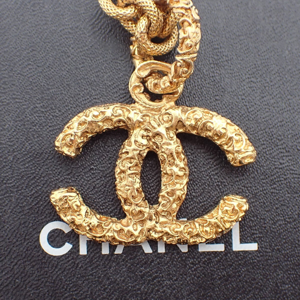 CHANEL CC Logo Chain Charm Pendant Necklace 93 A Gold Accessory Vinatge 631RF325