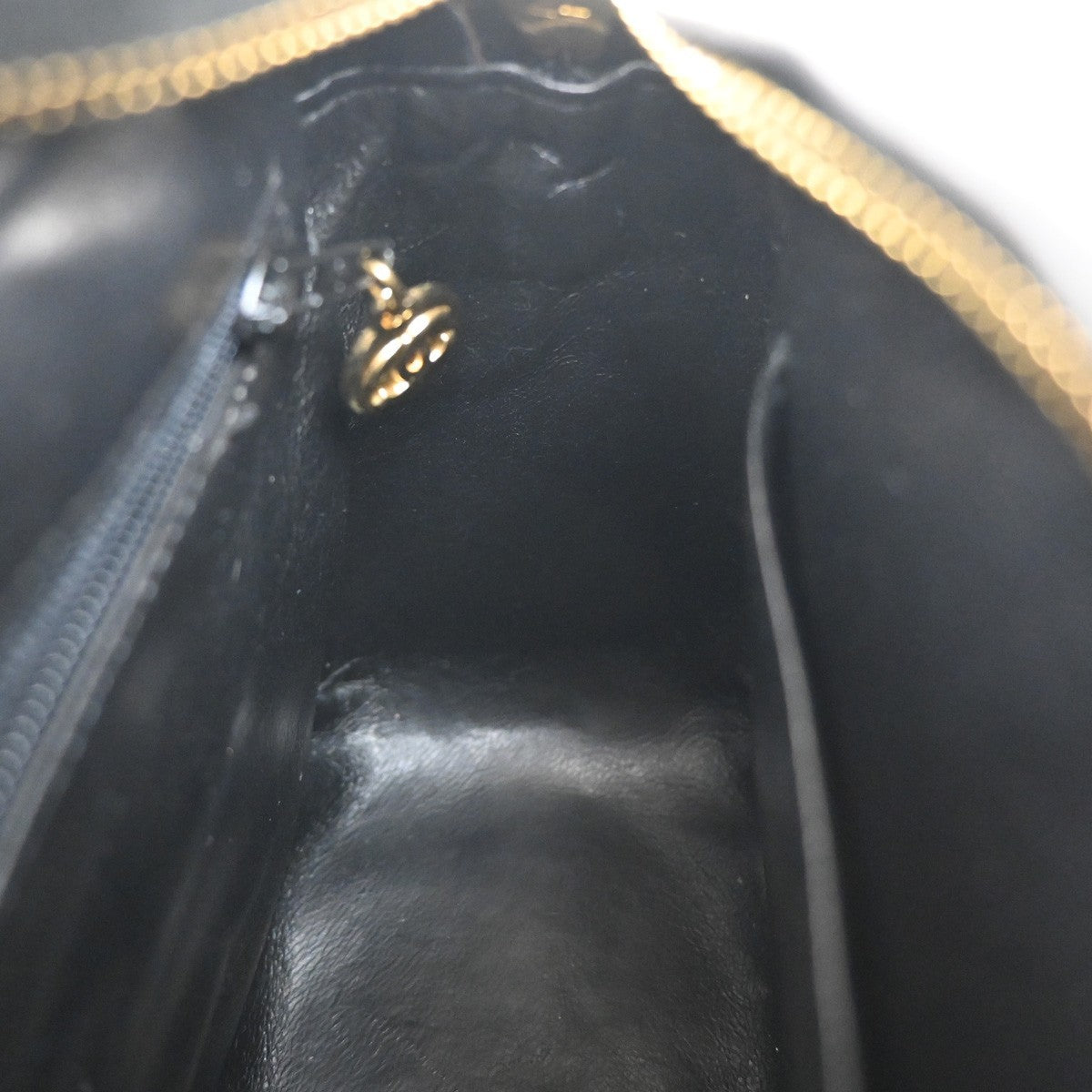 CHANEL CC Matelasse Mini Chain Shoulder Bag Patent Leather BK GHW VTG 375RL116