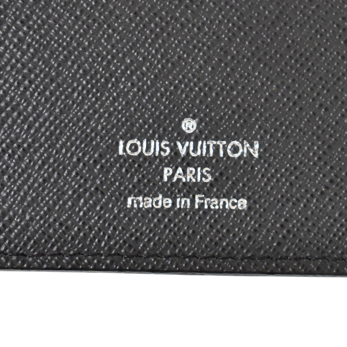 LOUIS VUITTON Portefeuille Long Bifold Wallet Taiga Leather Black M30541 04YC256