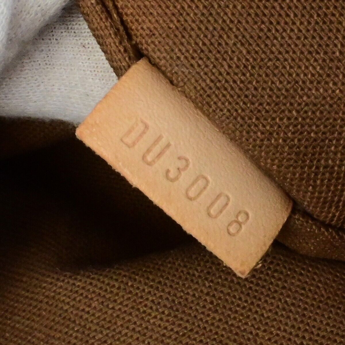 LOUIS VUITTON Cabas Beaubourg Shoulder Bag Monogram Leather Brown M53013 21EE062