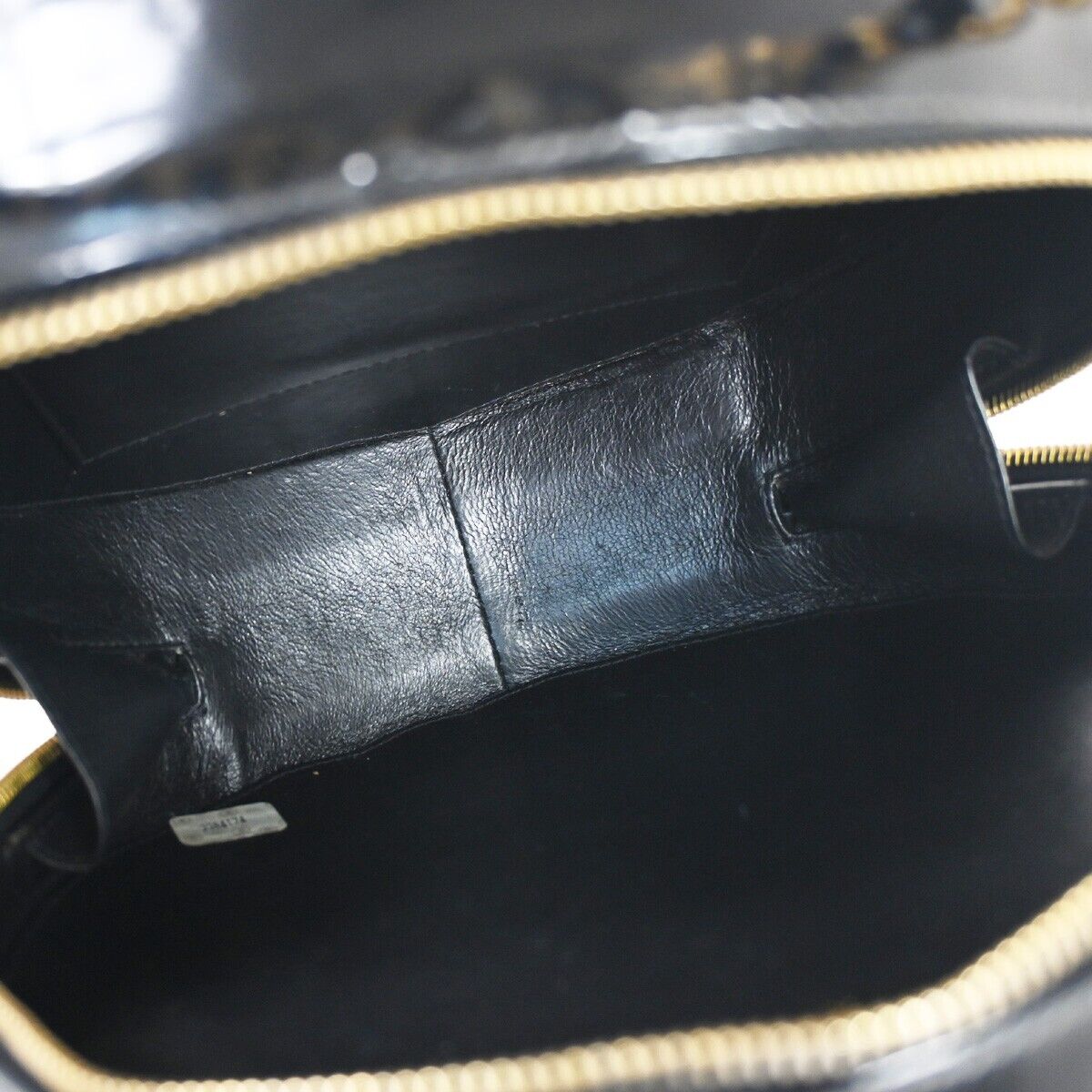 CHANEL CC Matelasse Round Vanity Chain Hand Bag Patent Leather Black 6820LC438