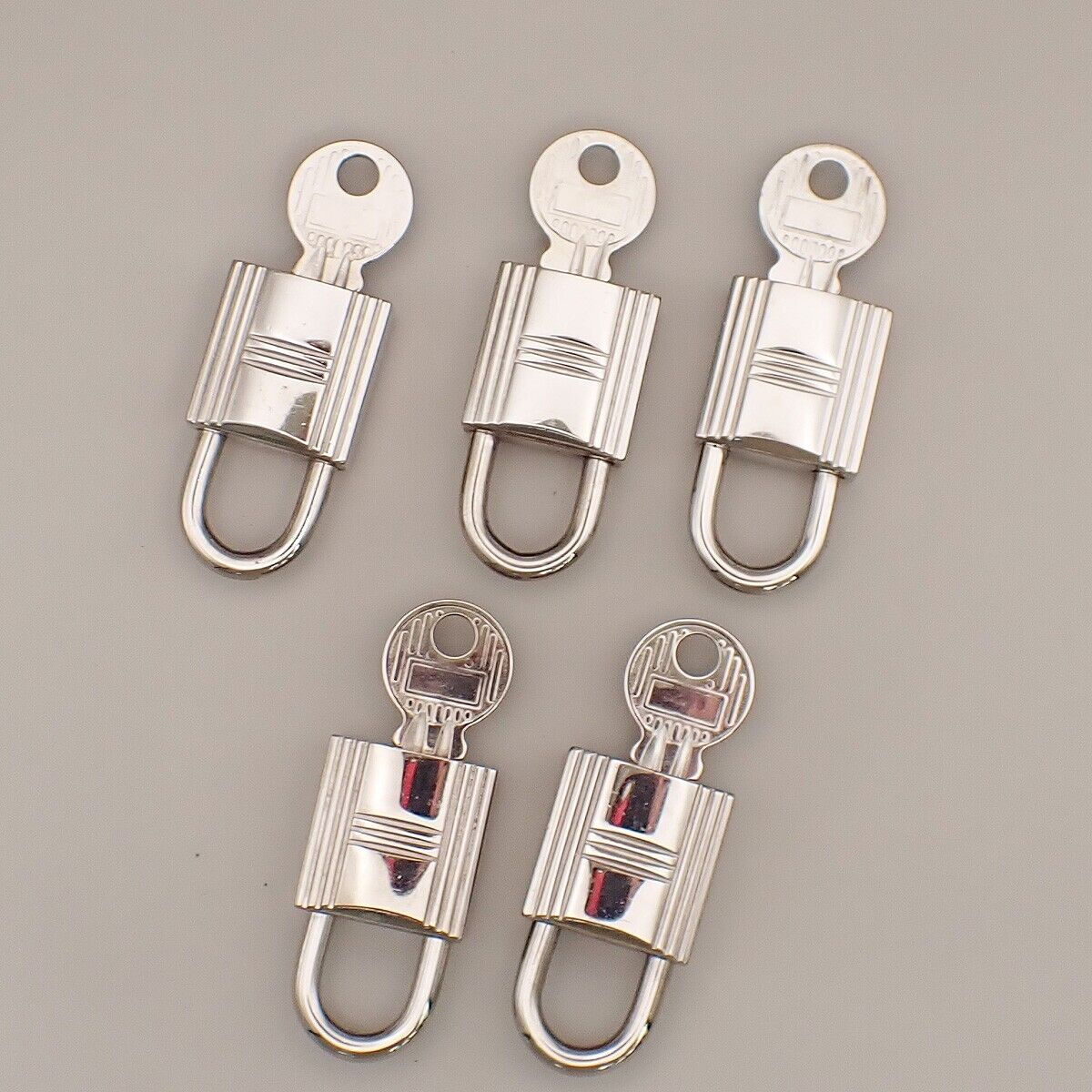 HERMES Logo 5 Set Padlock Key Bag Charm Cadena Silver-plated Accessroy 37KA554