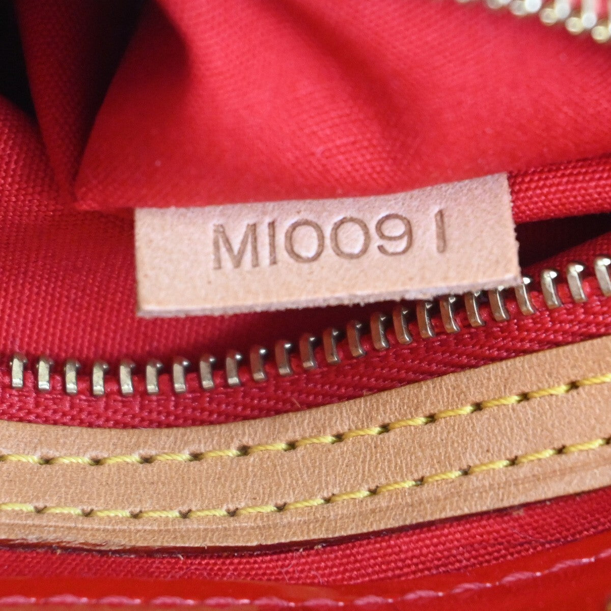 LOUIS VUITTON Read PM Hand Bag Monogram Vernis Patent Leather Red M91088 86FB595