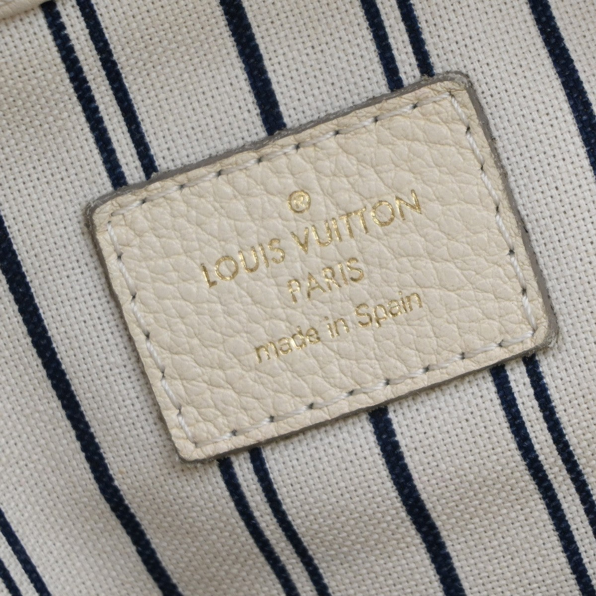 LOUIS VUITTON Artsy MM Shoulder Bag Monogram Empreinte White M93449 689RF733