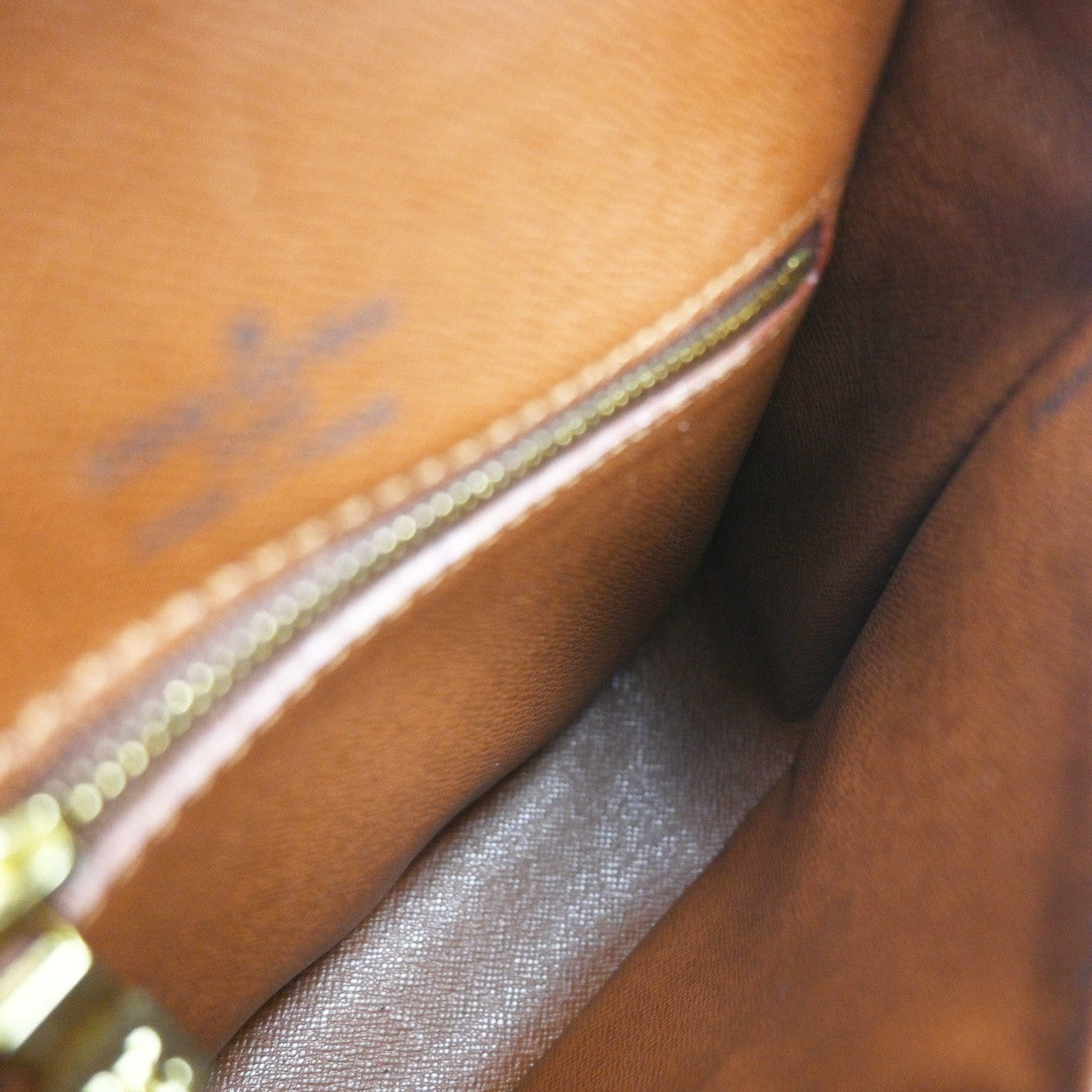 LOUIS VUITTON Saint Cloud MM Shoulder Bag Monogram Leather Brown M51243 80EF865