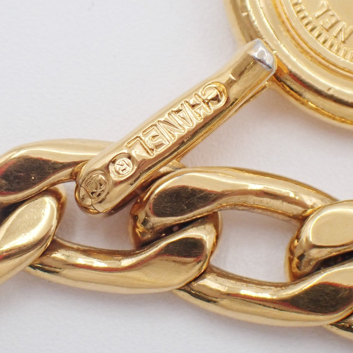CHANEL CC Logo 31 Rue Cambon Coin Metallion Chain Belt Gold Vintage 95RL989