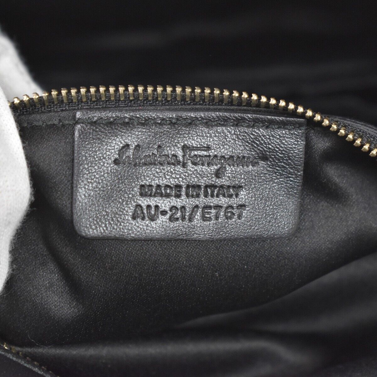 SALVATORE FERRAGAMO Vara Chain Shoulder Bag Fur Leather Black Gold Italy 67GA804