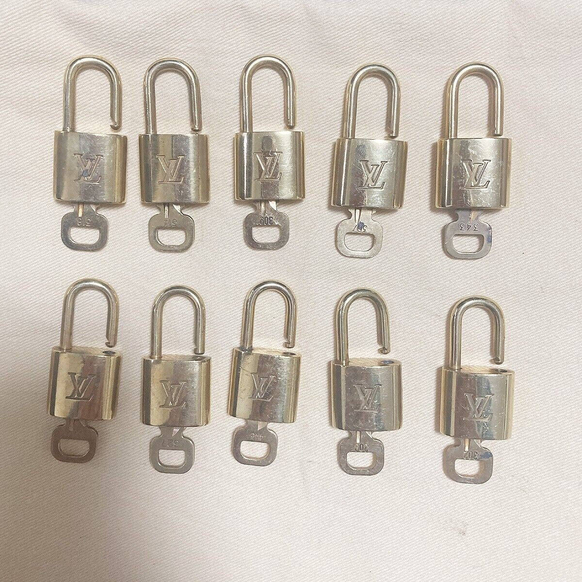 LOUIS VUITTON LV 10 SET PADLOCK KEY BAG CHARM CADENA GOLD PLATED FRANCE34YB045