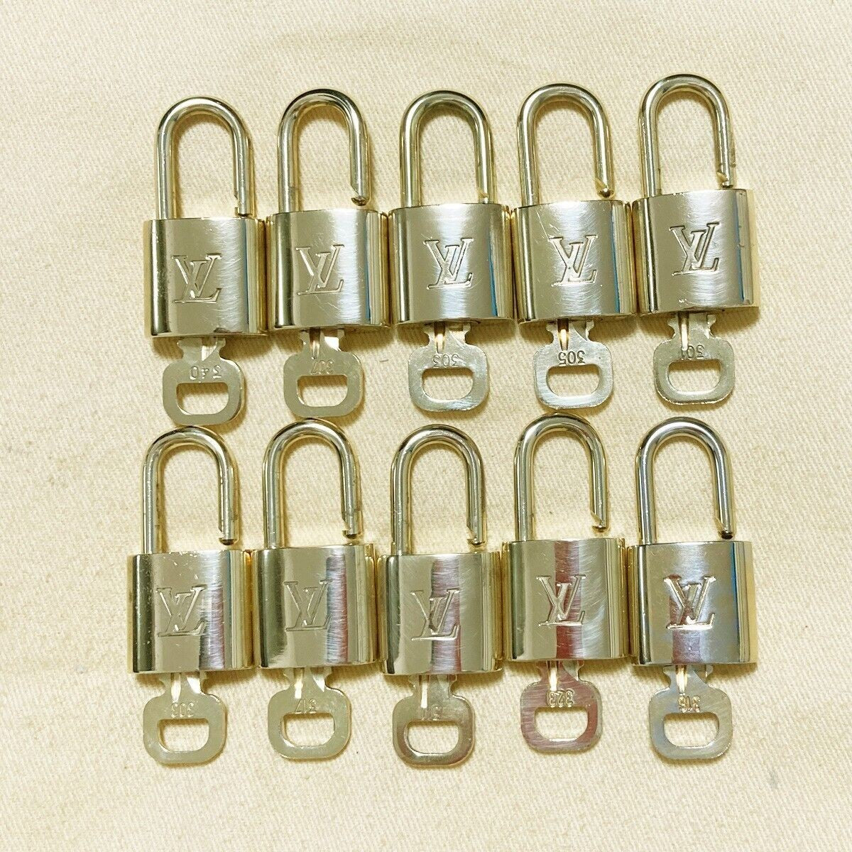 LOUIS VUITTON LV 10 SET PADLOCK KEY BAG CHARM CADENA GOLD-PLATED FRANCE 31pda107
