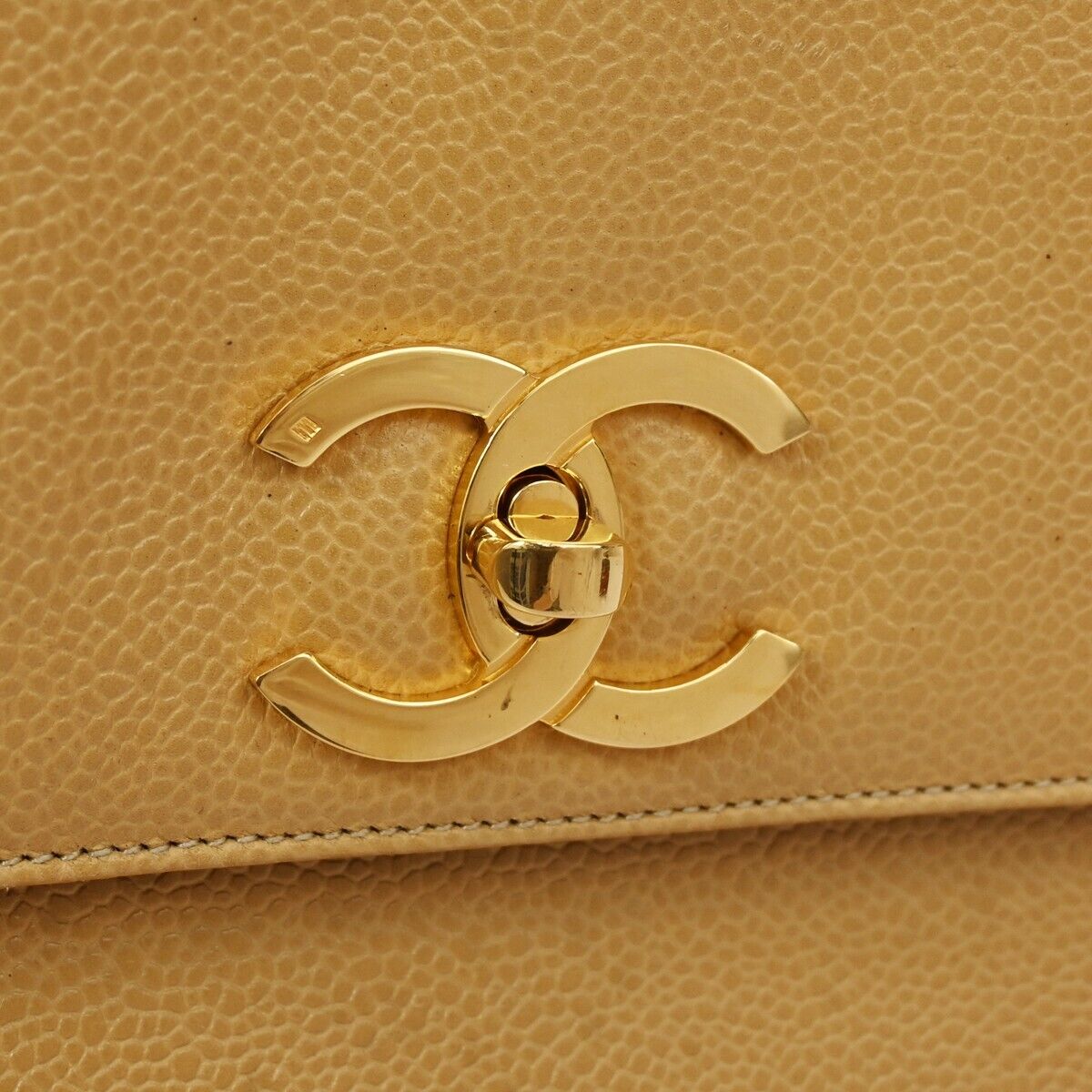 CHANEL CC Logo Chain Shoulder Bag Caviar Skin Leather Beige GHW Vintage 330RH771