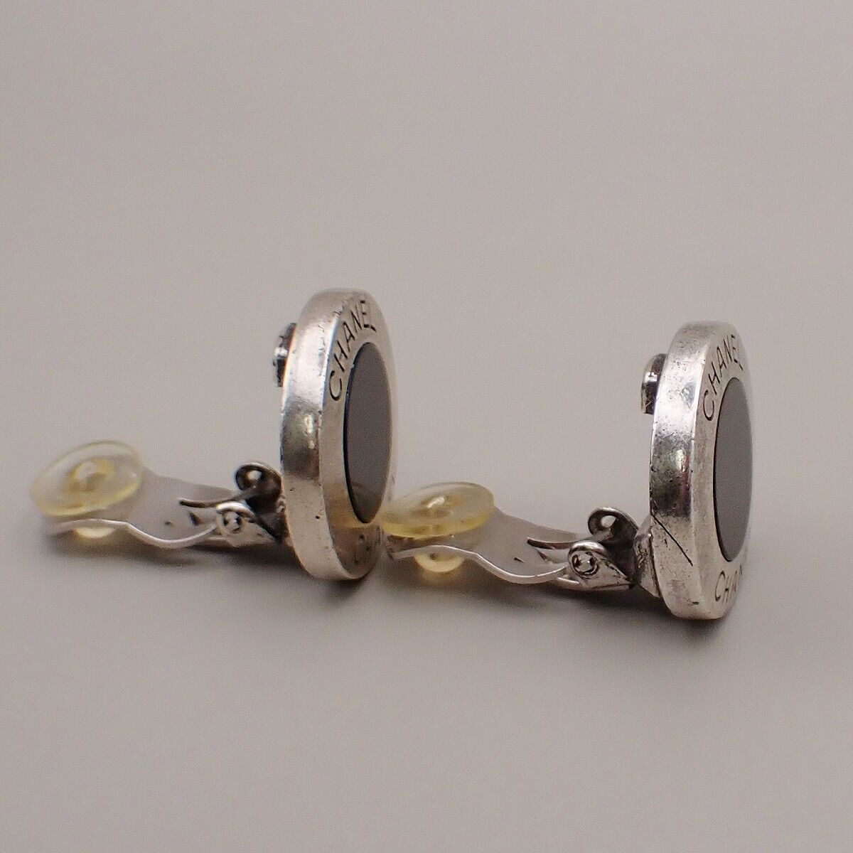 CHANEL Logo Round Button Earrings 99P Clip-On Silver Vintage Accessory 31RJ797