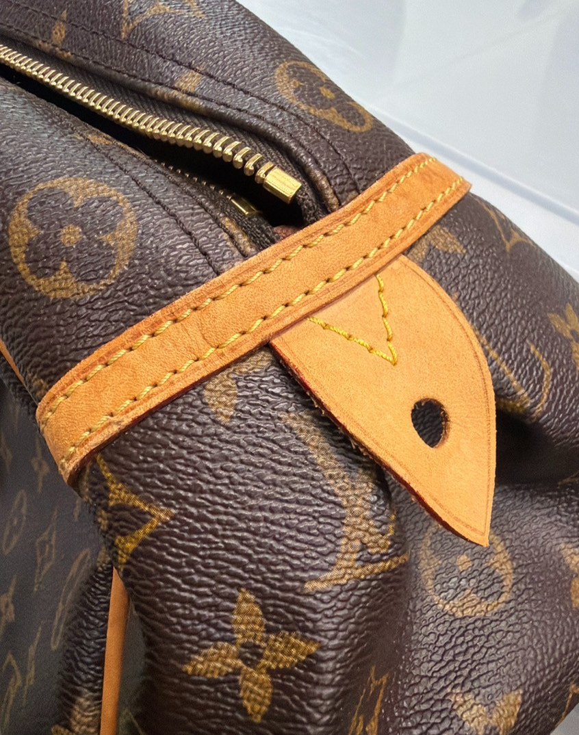 LOUIS VUITTON Montorgueil GM Shoulder Bag Monogram Leather Brown M95566 58YJ266