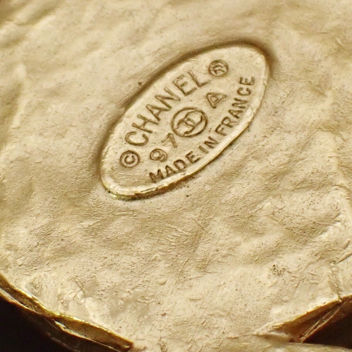 CHANEL CC Logo Pin Brooch 97A Square Gold France Vintage Accessory 93RK083