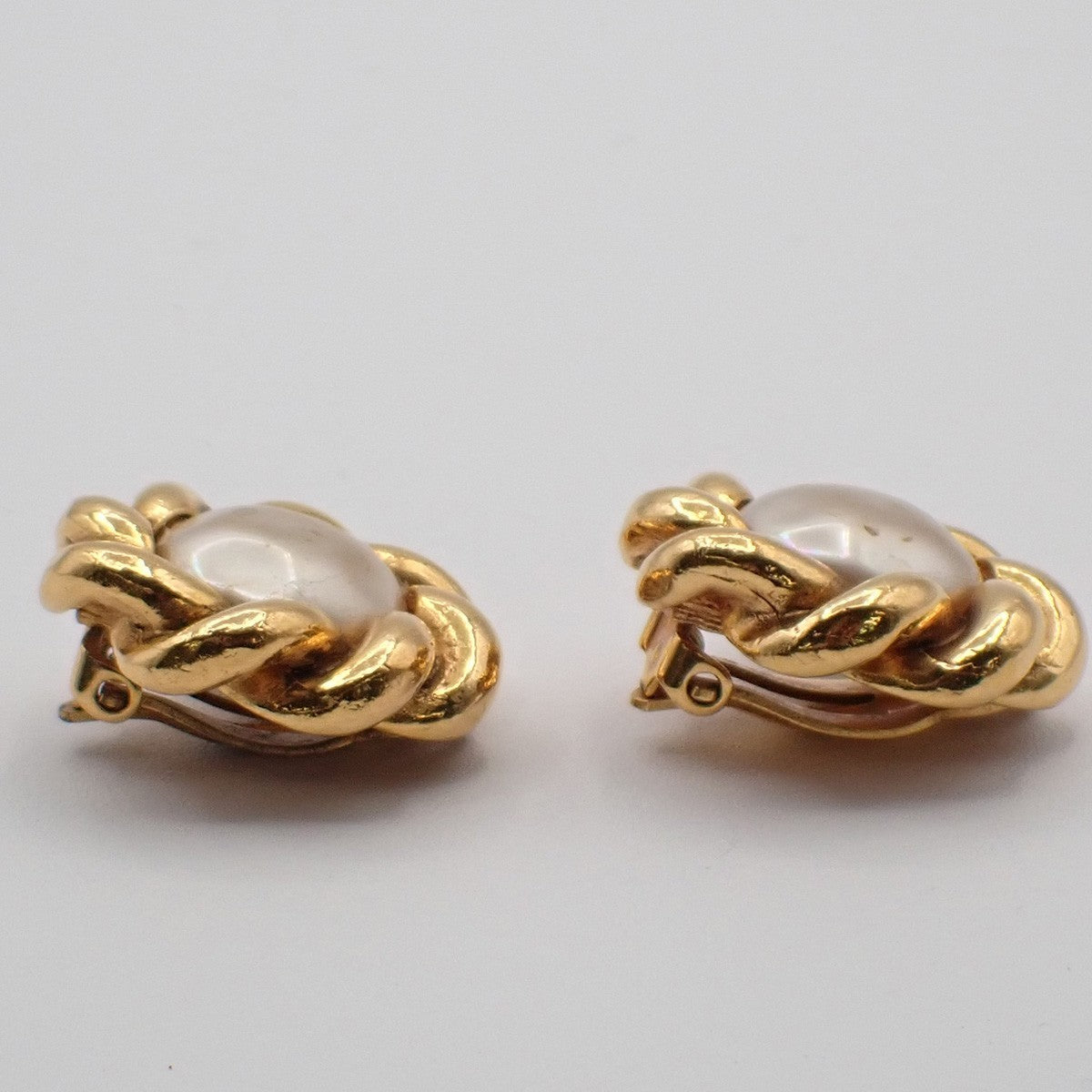 CHANEL Logo Imitation Pearl Button Earrings Clip-On Gold 67KP058