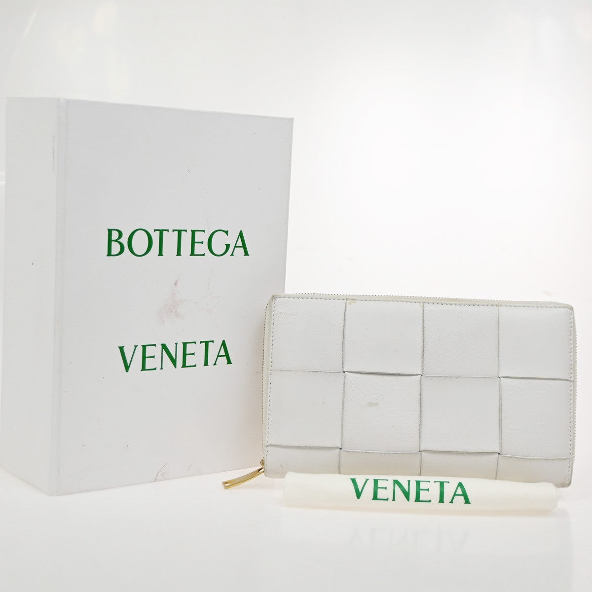 BOTTEGA VENETA Cassette Intrecciato Zippy Long Wallet Leather White GHW 64KB978