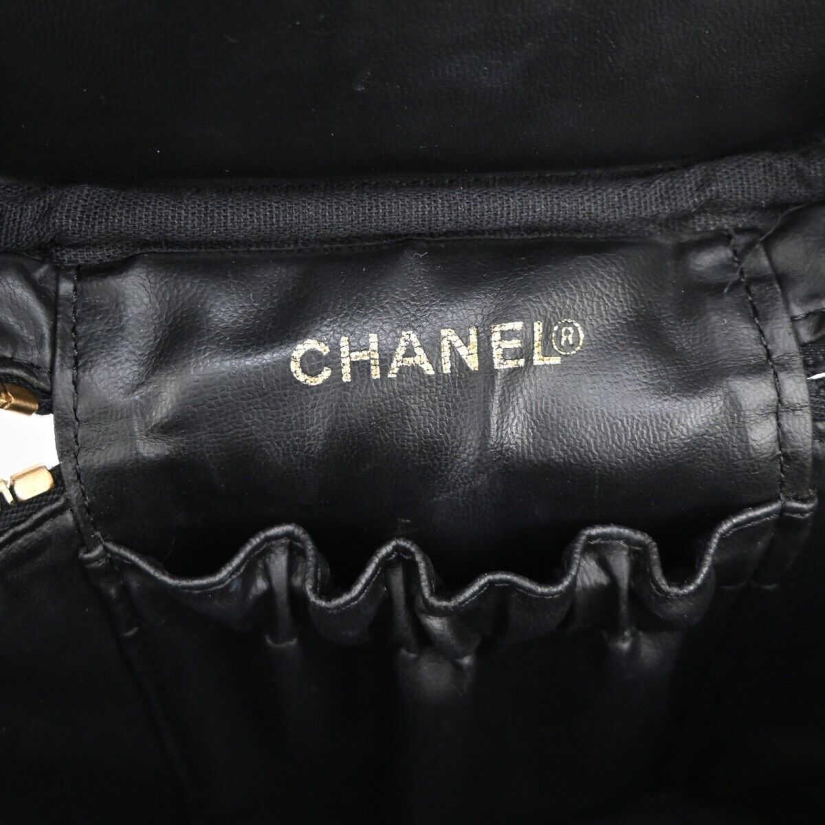 CHANEL CC Logo Vanity Cosmetic Hand Bag Caviar Skin Leather Black GHW 660RJ644