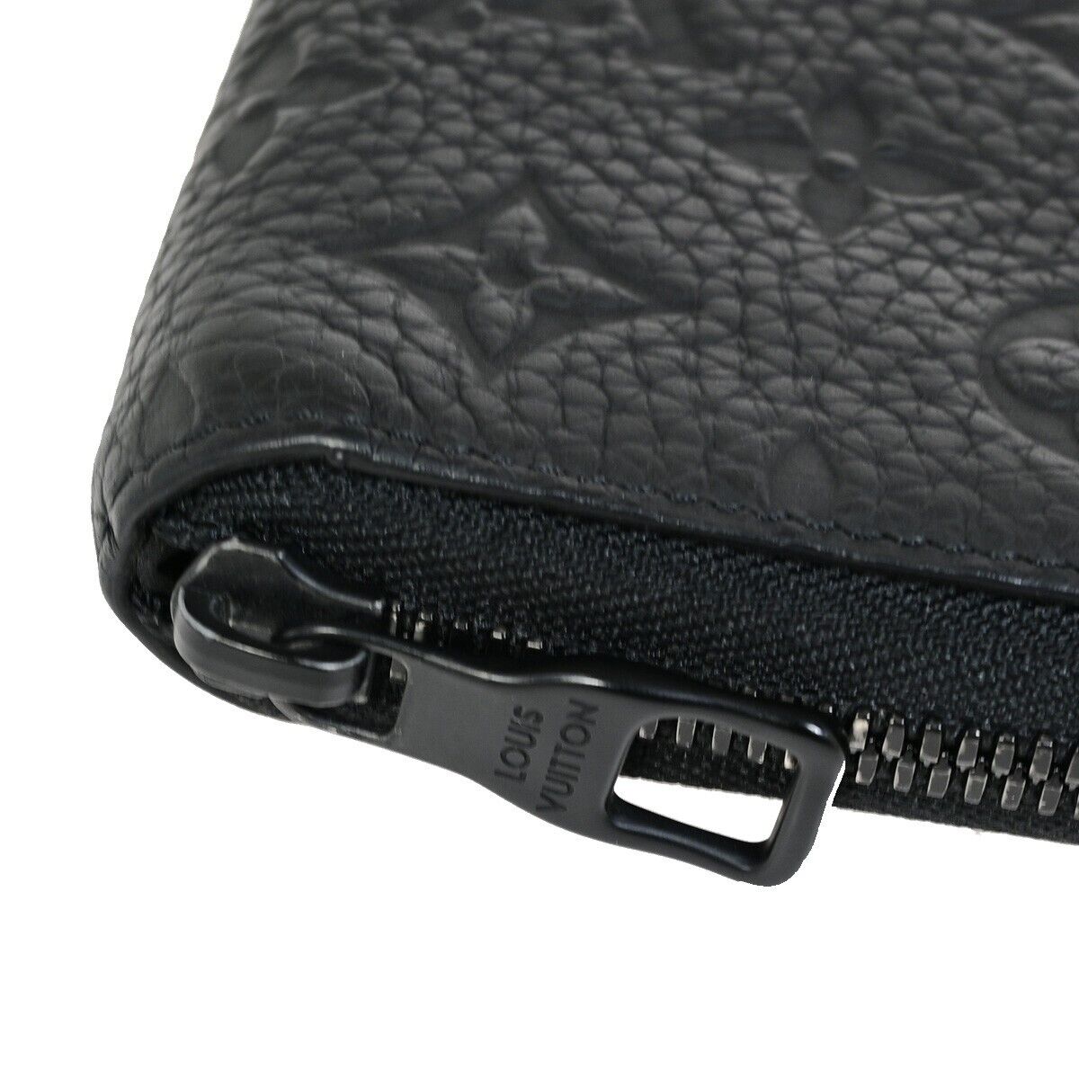 LOUIS VUITTON Zippy Wallet Vertical Wallet Monogram Taurillon BK M69047 15YF079