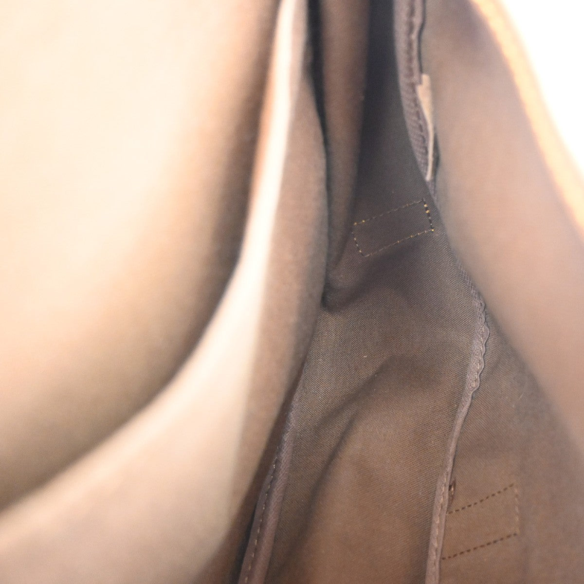 LOUIS VUITTON Logo Saumur 43 Shoulder Bag Monogram Leather Brown M42252 35MA673