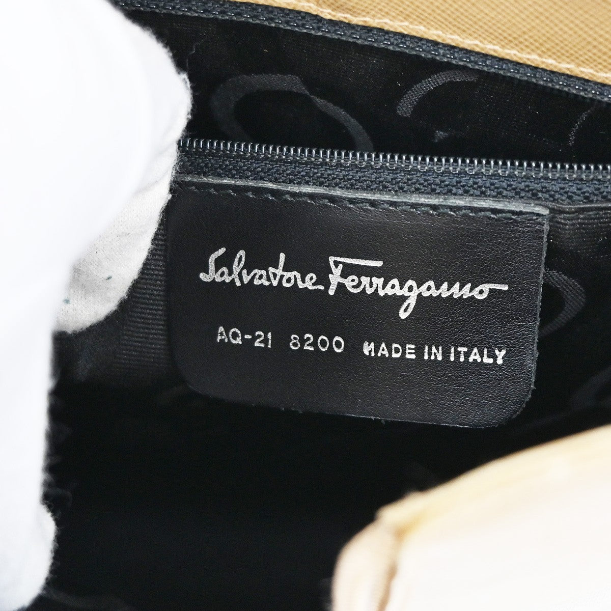 SALVATORE FERRAGAMO Logo Gancini Shoulder Bag Leather Beige SHW Italy 62YH785