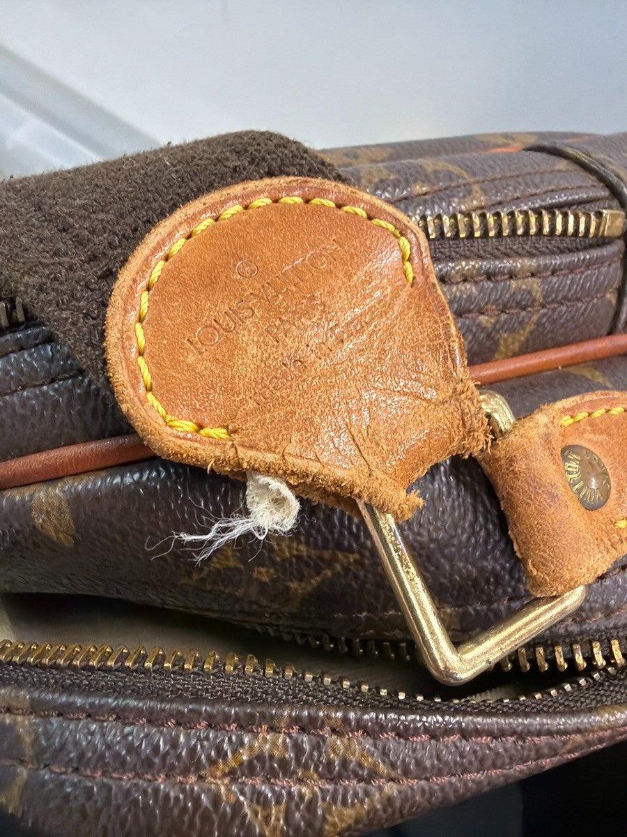 LOUIS VUITTON Reporter PM Crossbody Shoulder Bag Monogram Leather M45254 36YJ162