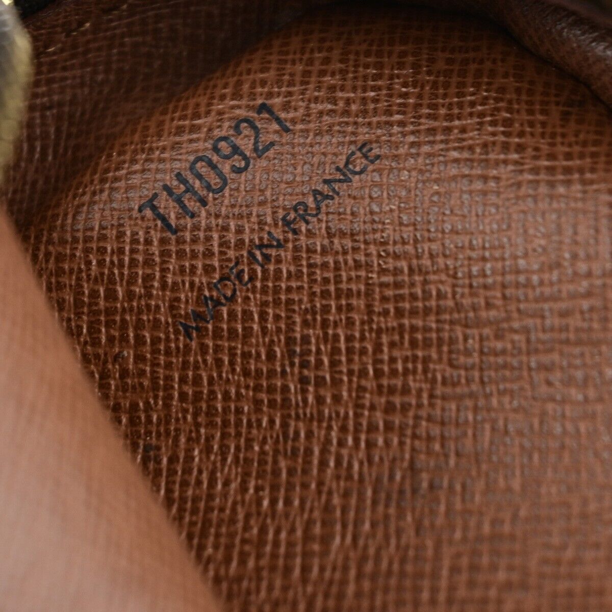 LOUIS VUITTON Amazon Crossbody Shoulder Bag Monogram Leather BN M45236 38EC524