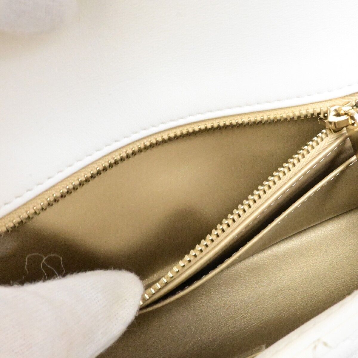 CHANEL CC Logo MatelasseFlap Chain Shoulder Bag Leather White GHW 892RF212