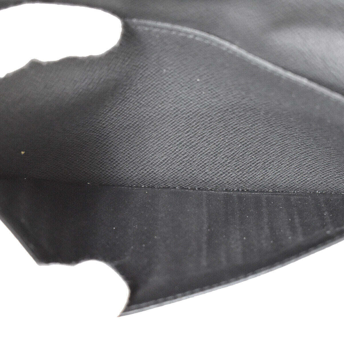 LOUIS VUITTON Portefeuille Long Bifold Wallet Taiga Leather Black M30541 04YC256