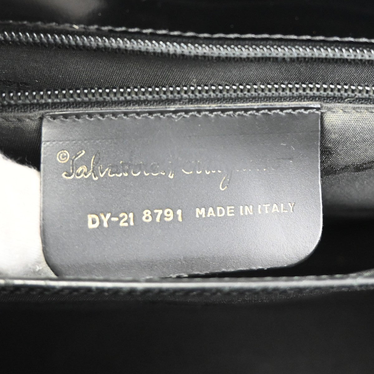 SALVATORE FERRAGAMO Logo Gancini Hand Bag Leather Black GHW Italy 62ZA115