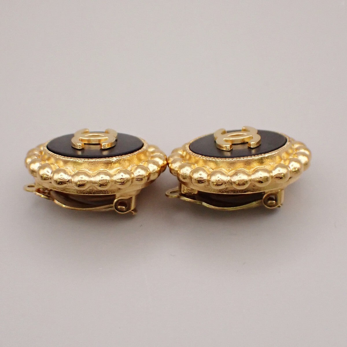 CHANEL CC Logo Earring 95A Clip-On Black GHW Accessory Vintage 82RL131