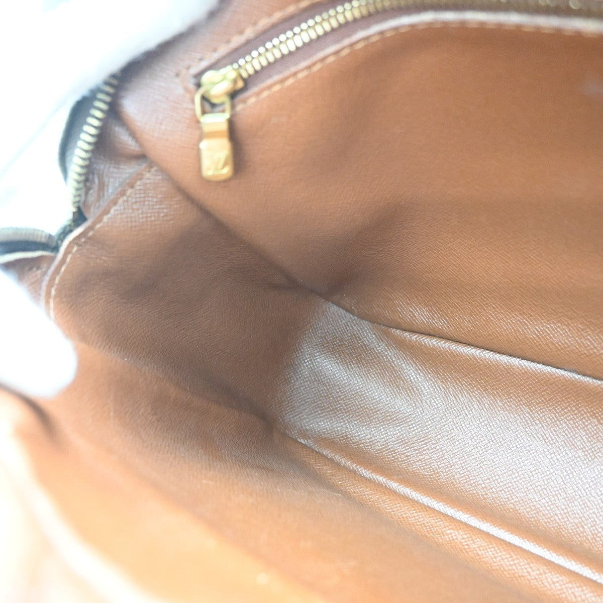 LOUIS VUITTON Nile Crossbody Shoulder Bag Monogram Leather Brown M45244 33FC162