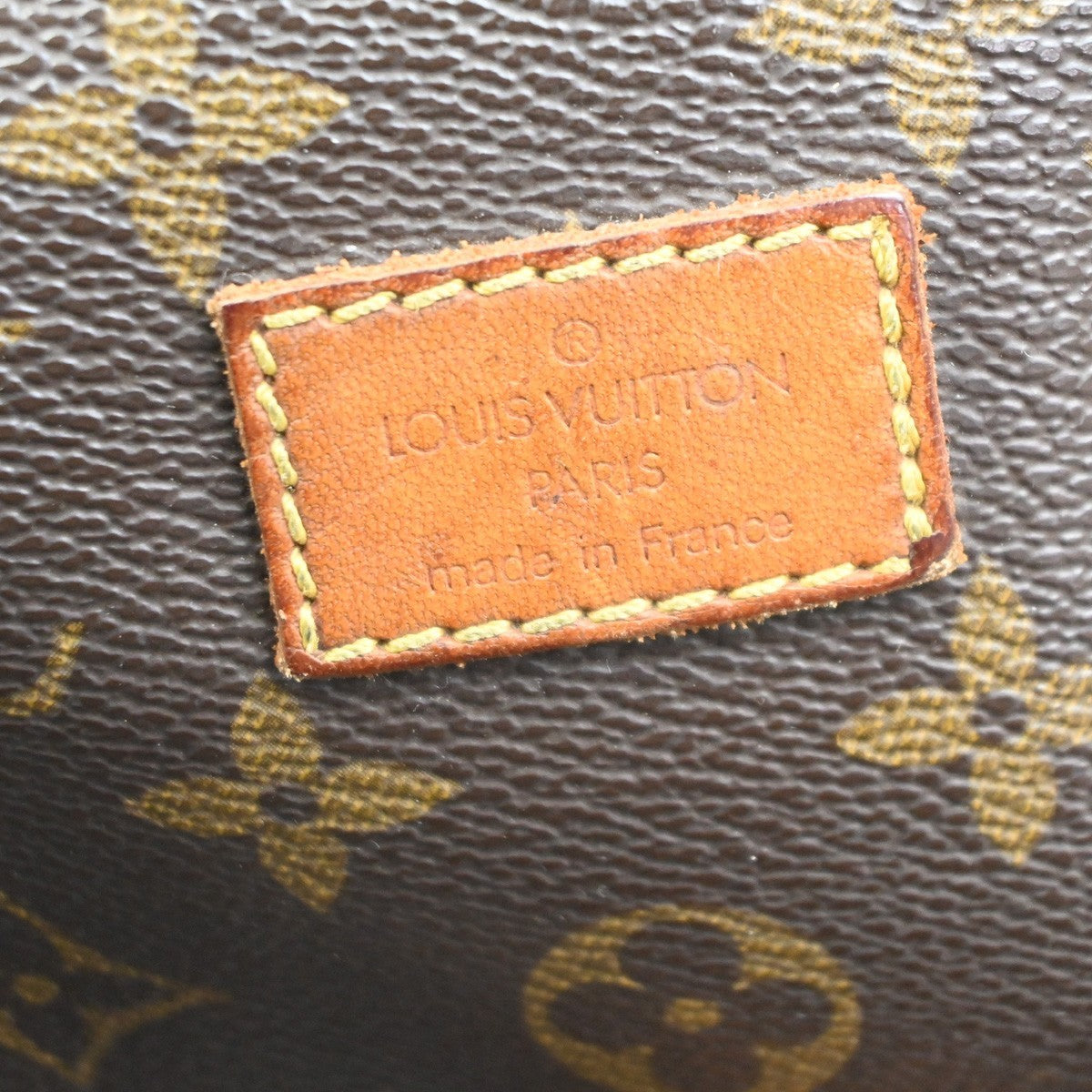 LOUIS VUITTON Saumur 35 Shoulder Bag Monogram Leather BN France M42254 35YH930
