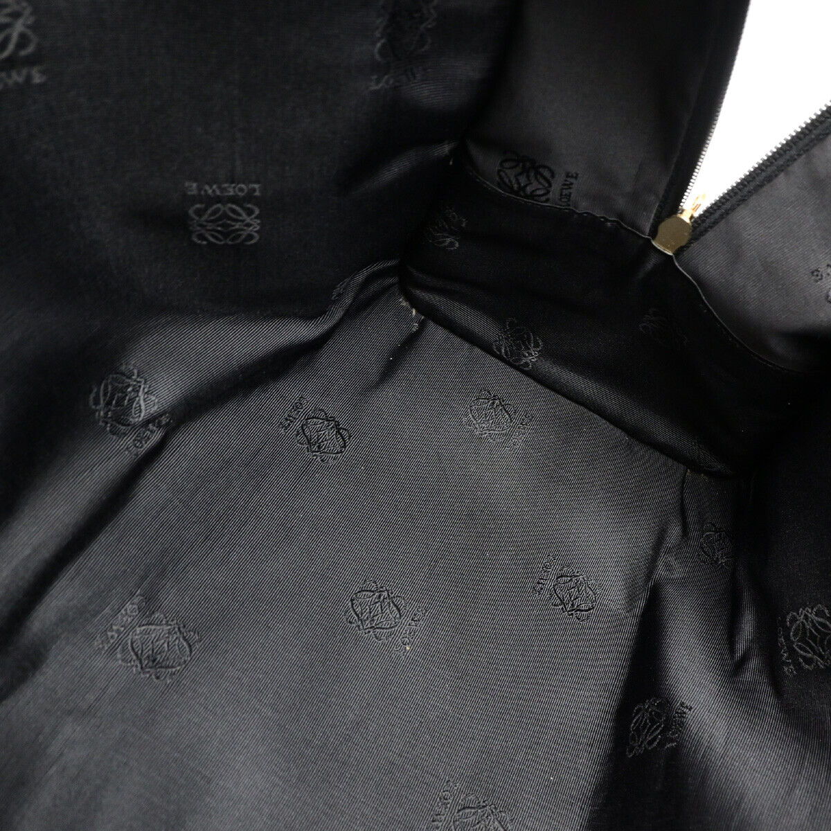 LOEWE AMAZONA 40 Anagram Travel Hand Bad Leather Padlock Black GHW Spain 34YG482