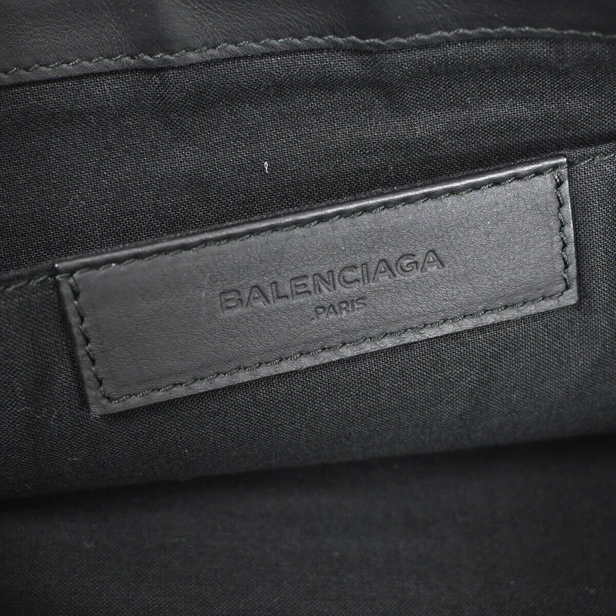 BALENCIAGA Logo Navy Clip M Clutch Hand Bag 373834 Leather Black Italy 33GA300