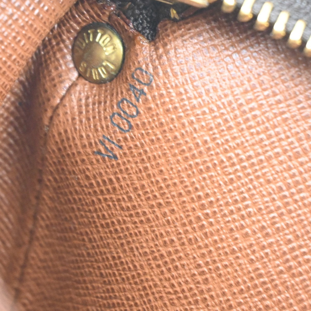 LOUIS VUITTON Logo Drouot Shoulder Bag Monogram Leather Brown M51290 77YH948