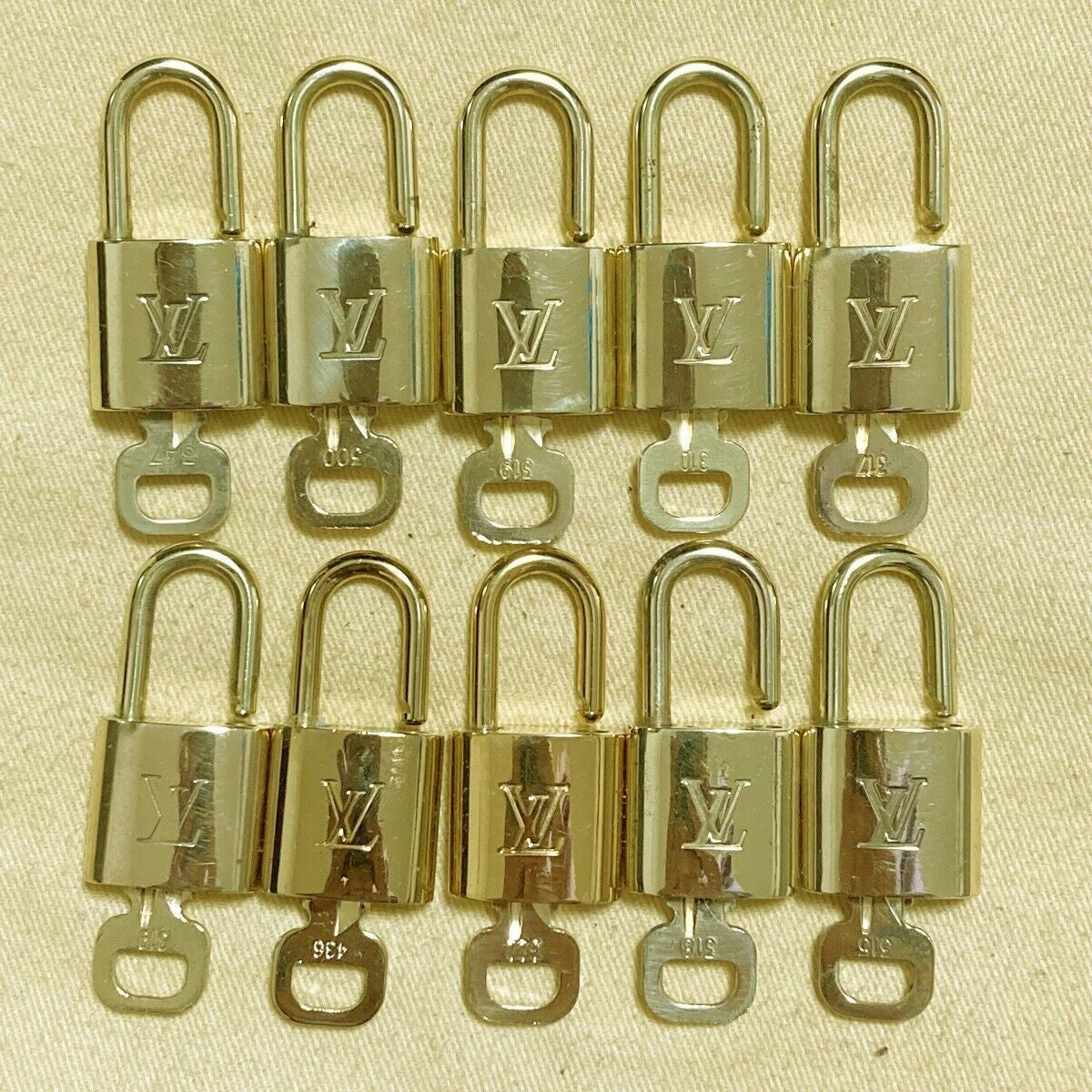 LOUIS VUITTON LV 10 SET PADLOCK KEY CHARM CADENA GOLD-PLATED FRANCE 36PDA195