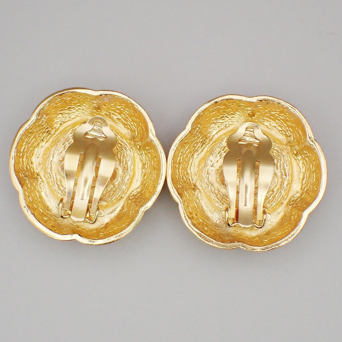 CHANEL Logo Flower Round Button Earrings Clip-On Imitation Pearl Gold 33RK752