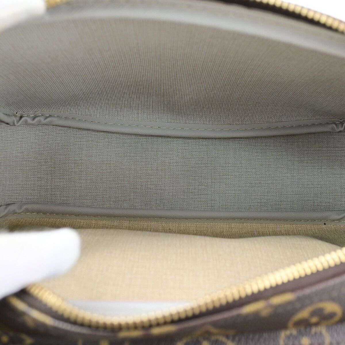 LOUIS VUITTON Reporter PM Crossbody Shoulder Bag Monogram Leather M45254 95ED088