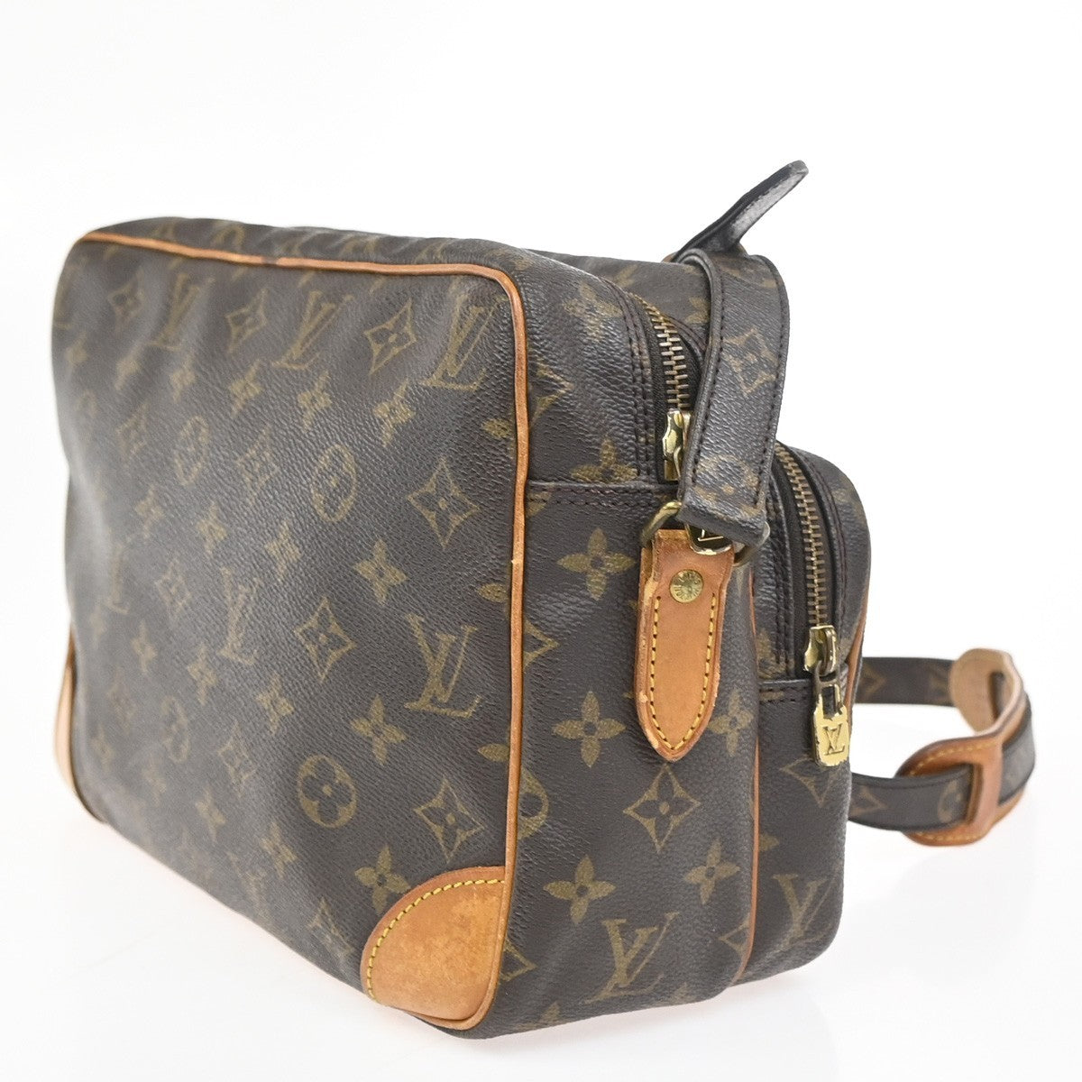 LOUIS VUITTON Nile Crossbody Shoulder Bag Monogram Leather Brown M45244 39KC979
