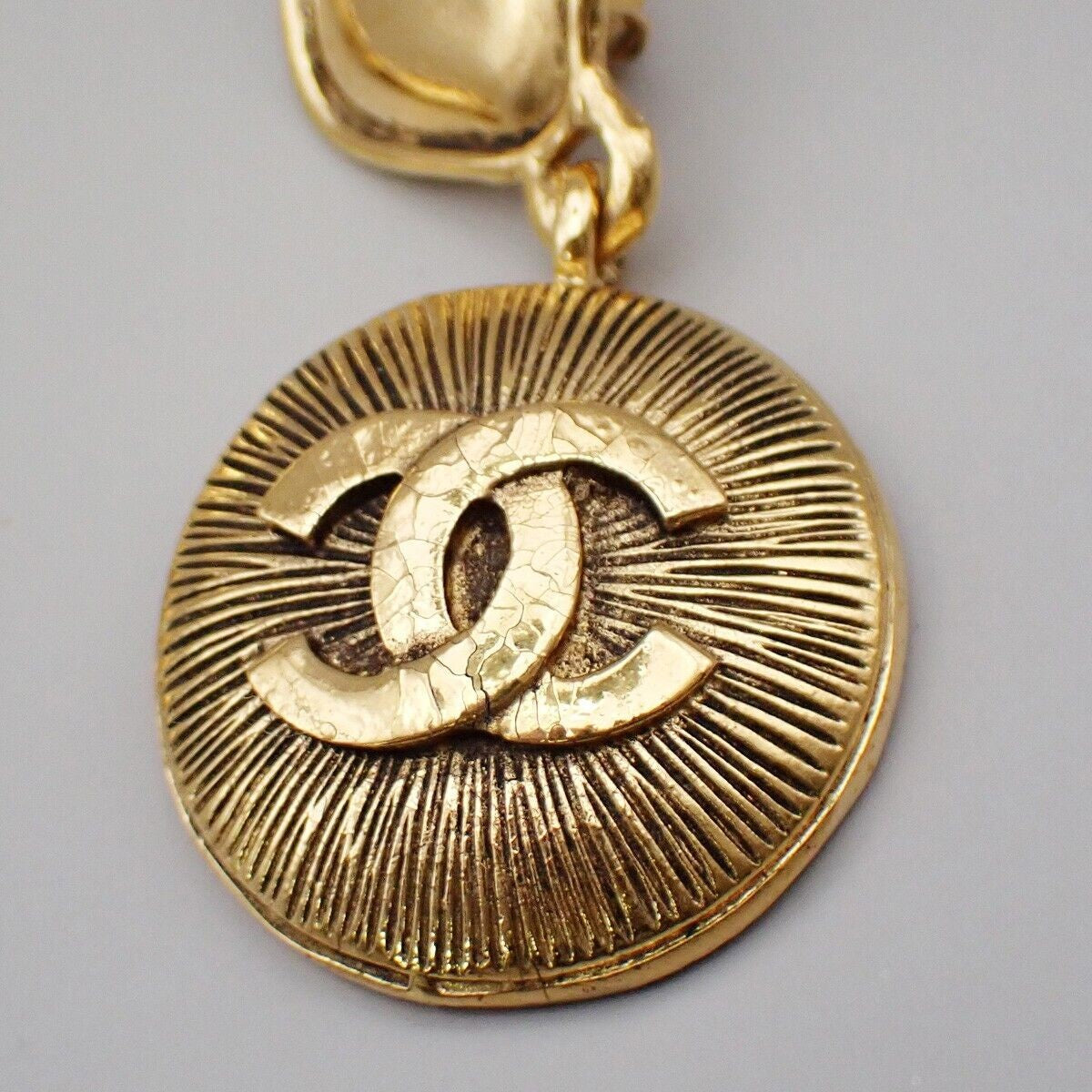 CHANEL CC Logo Round Drop Earrings Clip-On GHW France Vintage 75RK809
