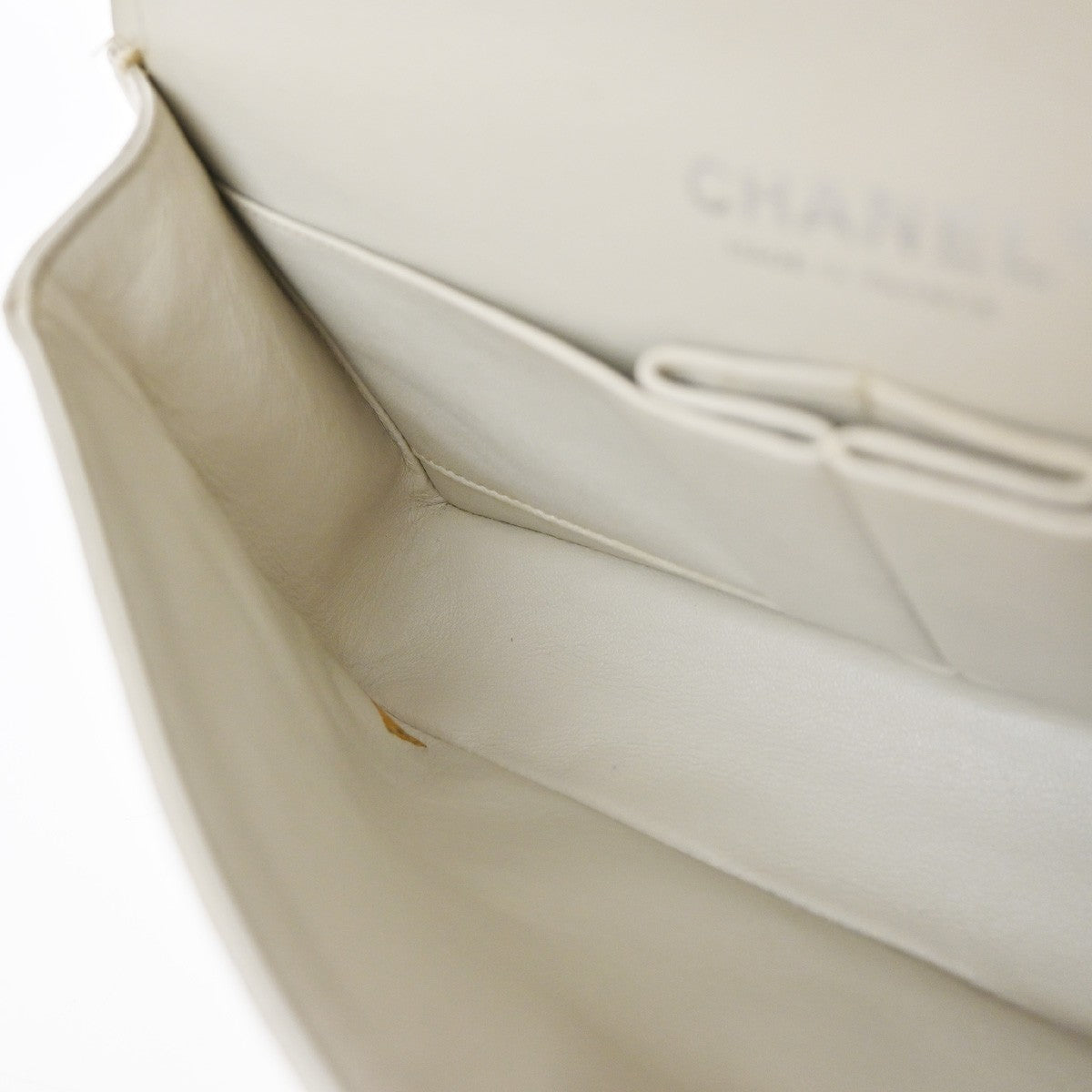 CHANEL CC Matelasse 25 Double Flap Chain Shoulder Bag Leather White SHW 700RP187