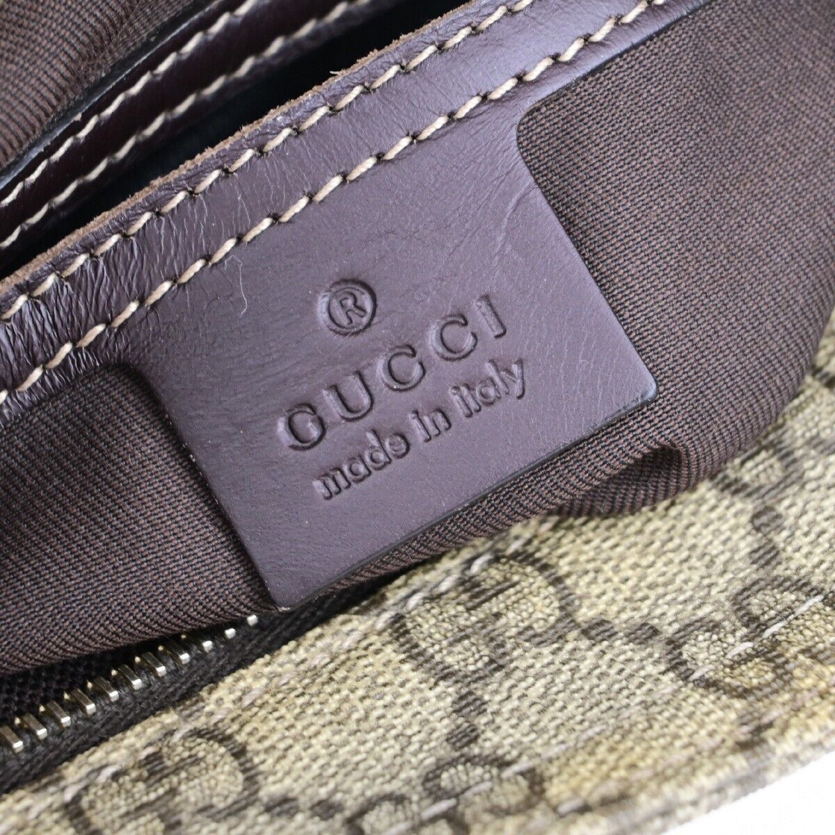 GUCCI Logo GG Pattern Shoulder Bag PVC Leather Canvas Brown GHW Italy 89EC963