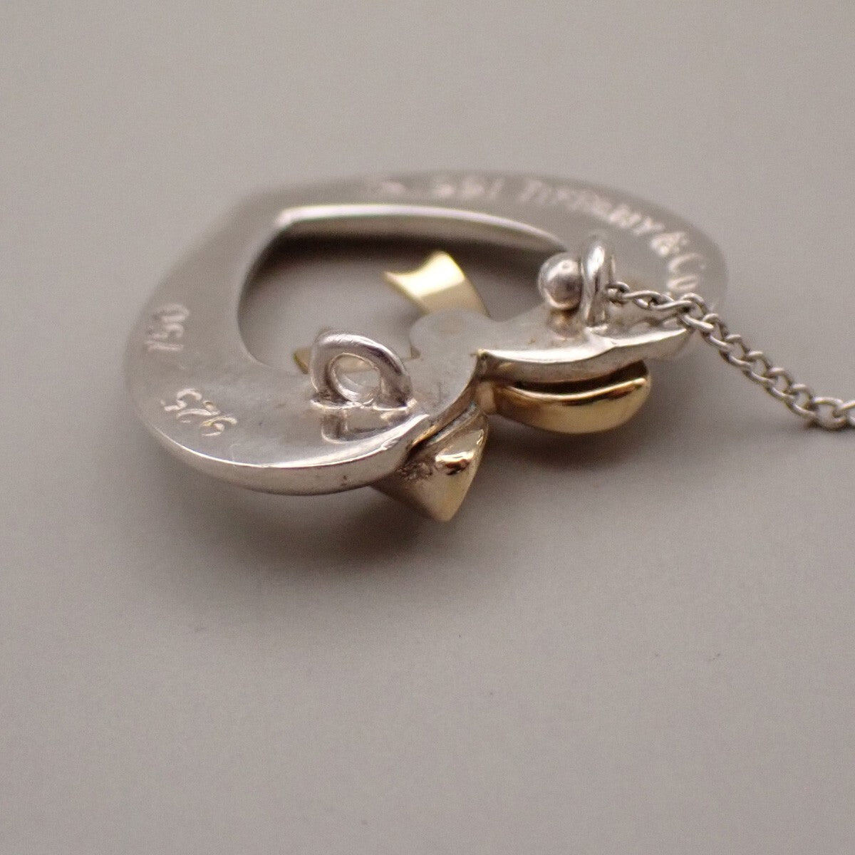 Tiffany & Co. Logo Heart Ribbon Chain Necklace 750 925 Silver Gold 63YH237