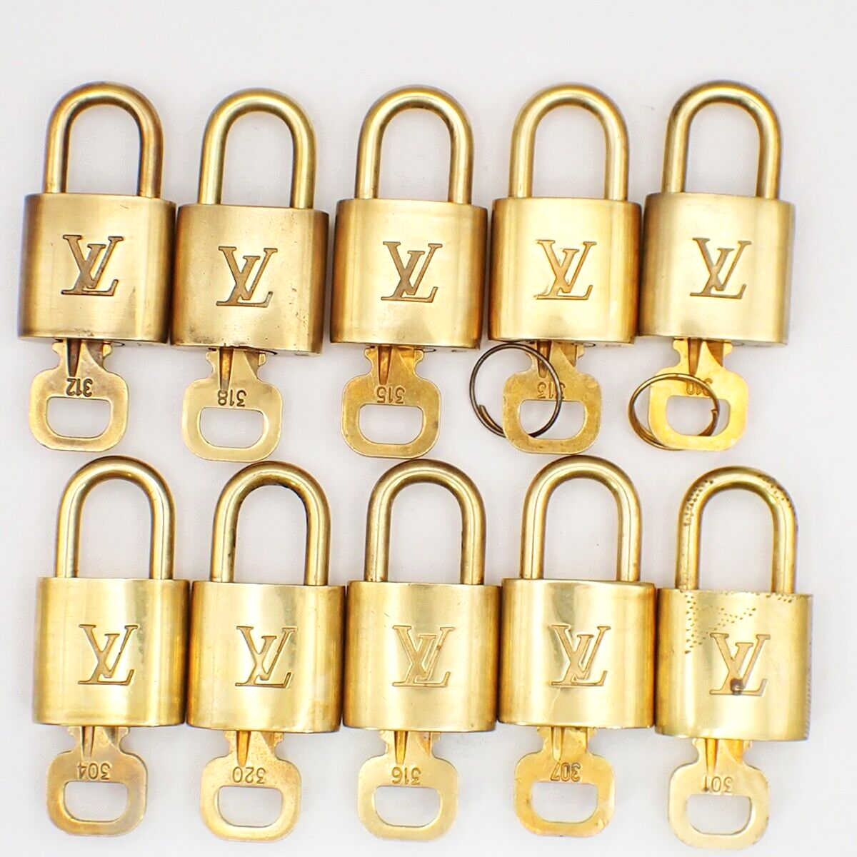 LOUIS VUITTON LV 10 Set  Padlock Key Bag Charm Cadena Gold Plated France 37YF798