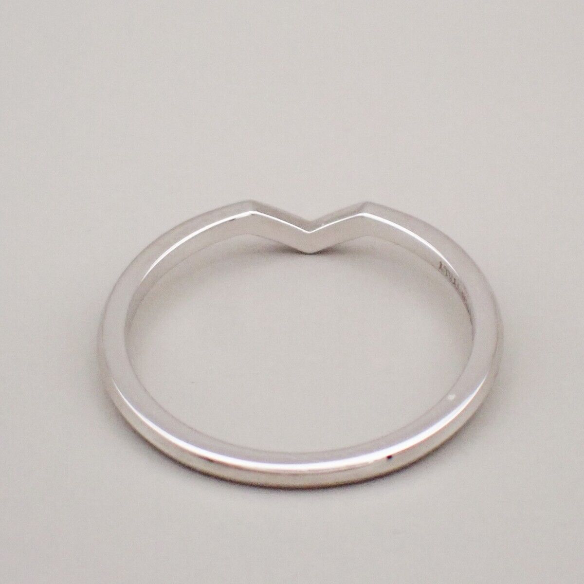 Tiffany & Co. V Band Ring Pair Set Au750 PT950 Size 7.5 8.5 GD Platinum 11RK869