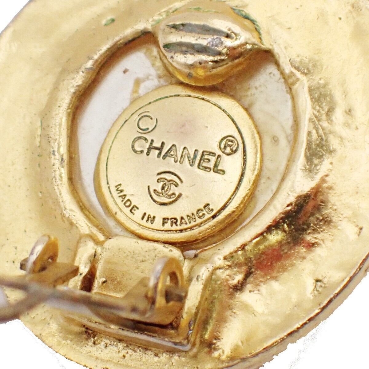 CHANEL Logo Imitation Pearl Round Button Earrings Clip-On GHW Vintage 31YE514