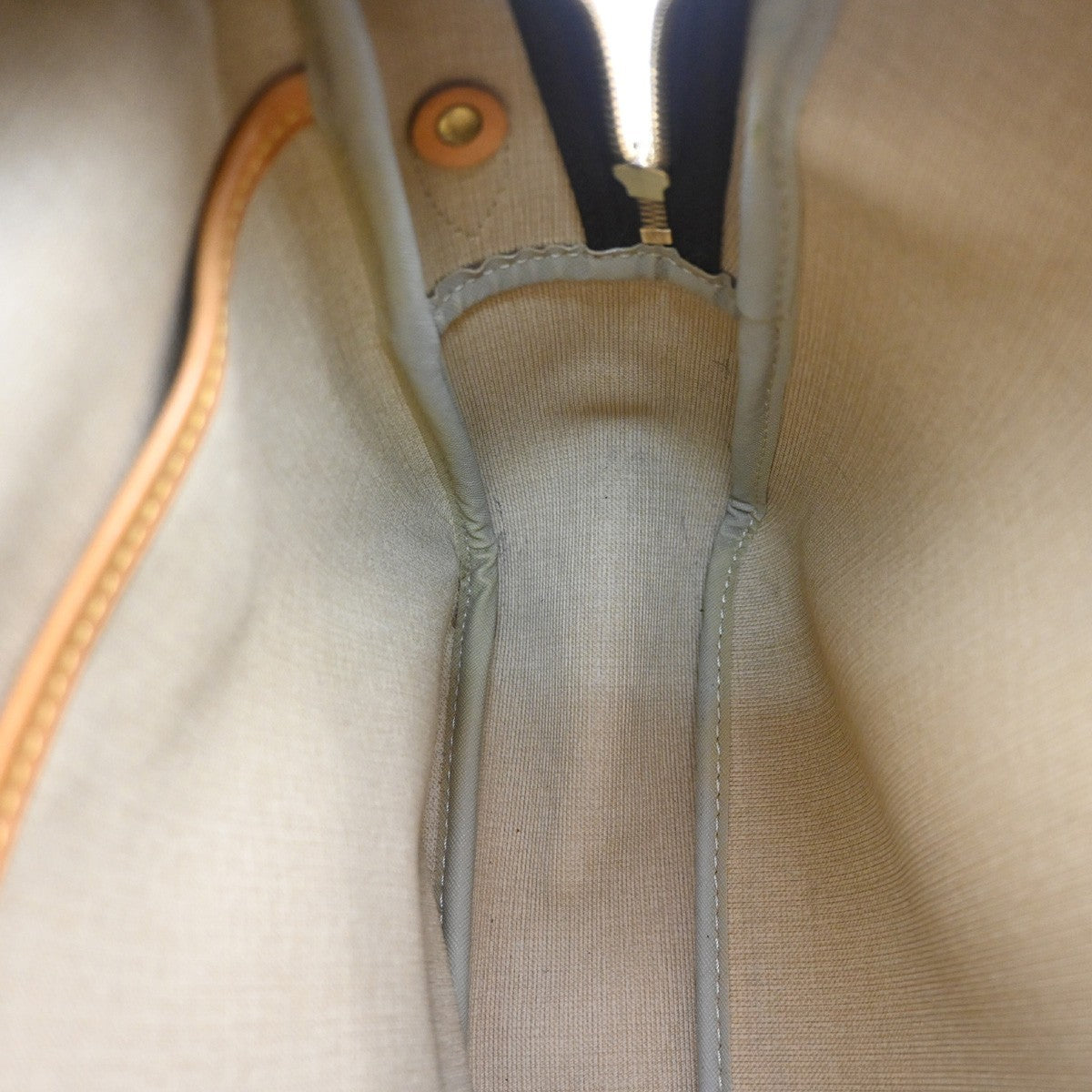 LOUIS VUITTON Reporter GM Crossbody Shoulder Bag Monogram Leather M45252 85KD125