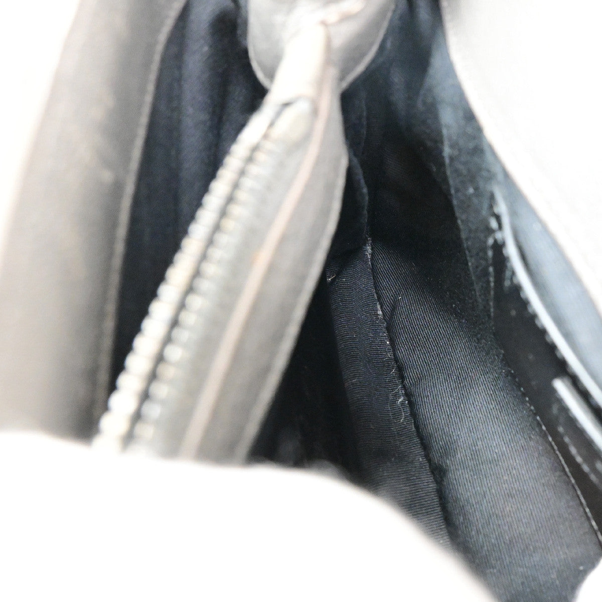 SAINT LAURENT College Medium Chain Shoulder Bag Quilted Leather Gray 667RK859